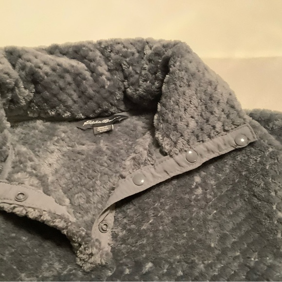 Eddie Bauer plush sweater S - Picture 7 of 16